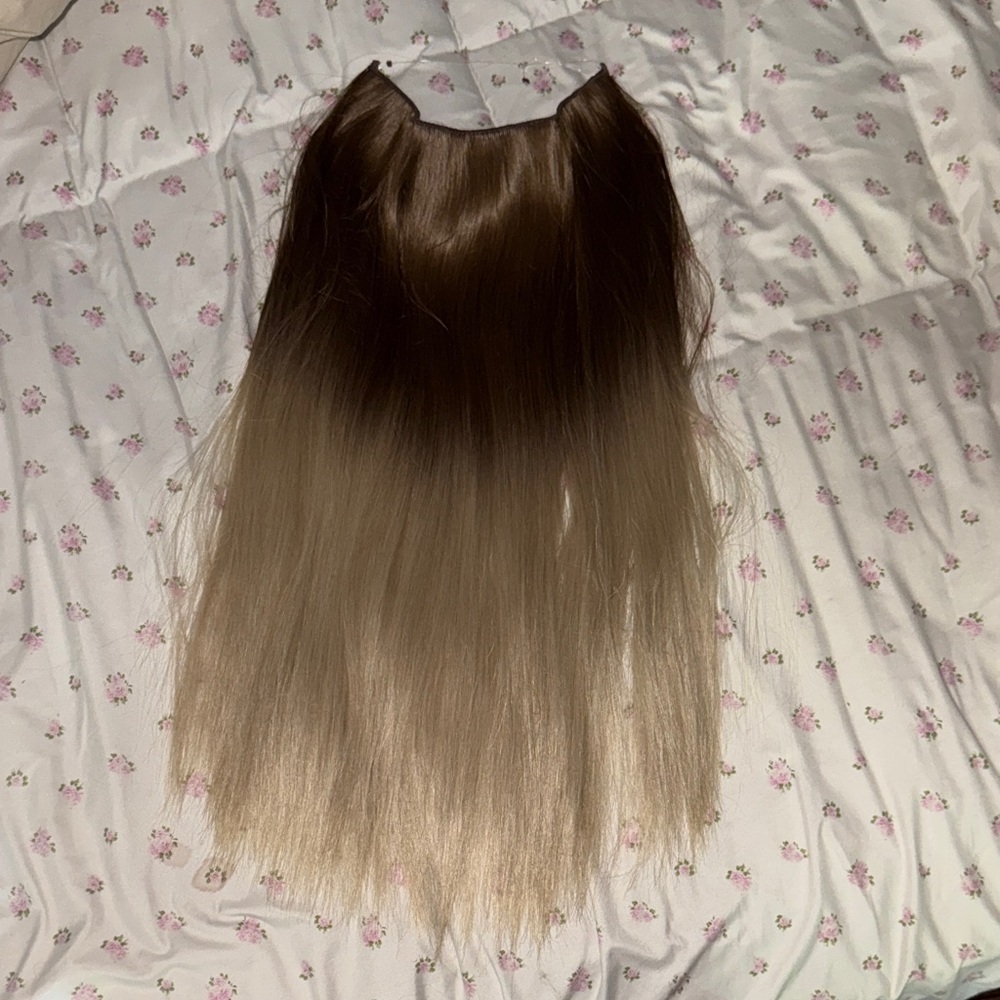 NWT Brown to Cool Blonde Ombre Halo Hair Extension 22”